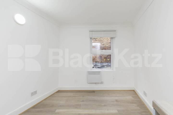 Modern Studio High Road, Willesden 